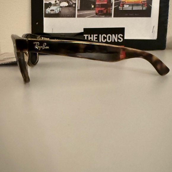 RayBan 2132 New Wayfarer 902 Tortoise Shell/G15 Dark Green Lens 55mm - Picture 4 of 11